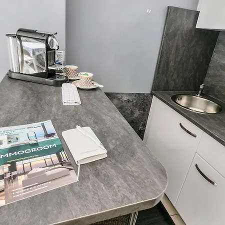 Immogroom- Cosy - Center- Ac - Terrace Apartment *