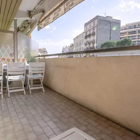 Immogroom- Cosy - Center- Ac - Terrace Apartment *